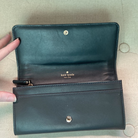 Authentic Kate Spade Wallet - Picture 2 of 6
